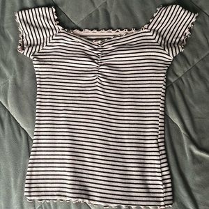 Hollister short sleeve top Size M